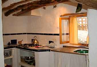 Kitchen with good cooking facilities